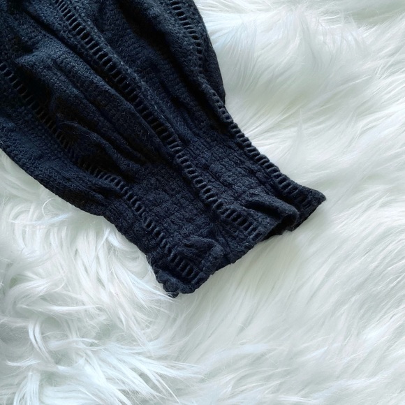 🖤MARCIANO OFF SHOULDER TOP 🖤 - Picture 5 of 7